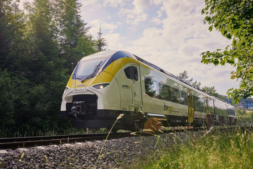 Mireo Plus B battery hybrid trains enter service in Germany